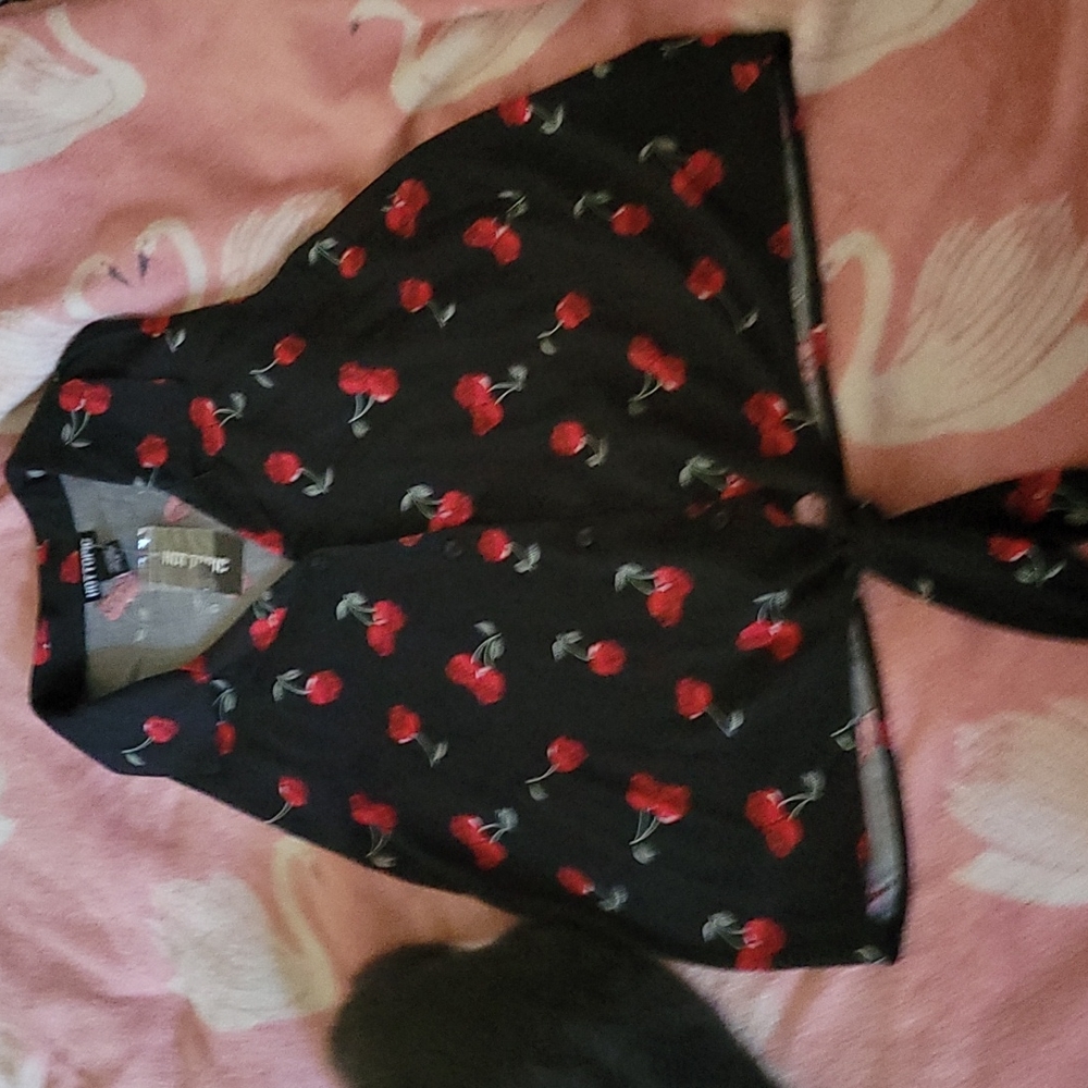 NWT Hot Topic Size Large Sleeveless Cherry Top with Bottom Tie
